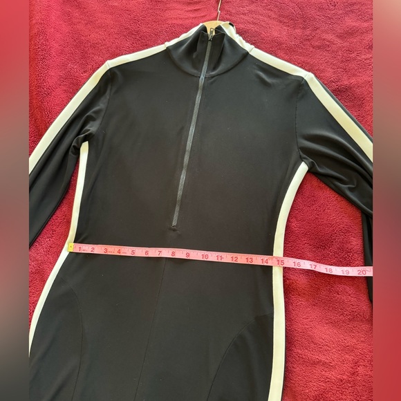 GENUINE NORMA KAMALI BLK SPORT STRIPE BODYCON DRESS SIZE XS IN MINT CONDITION - Picture 5 of 8